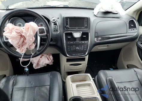 2012 Chrysler Town & Country Touring z USA, uszkodzony, nr VIN 2C4RC1BG0CR368932